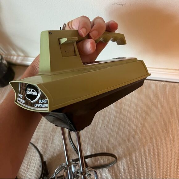 Vintage Sunbeam Mixmaster 5 Speed Electric Hand Mixer Model H-AL AVACADO GREEN - Picture 6 of 13